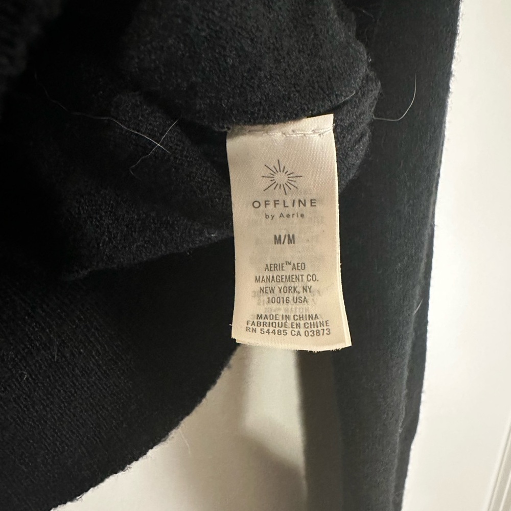 Aerie Black and White Sweater size M - Picture 4 of 4